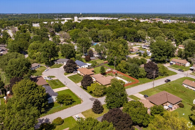 South Crysler is a centrally located Independence neighborhood with easy access to Downtown KC.