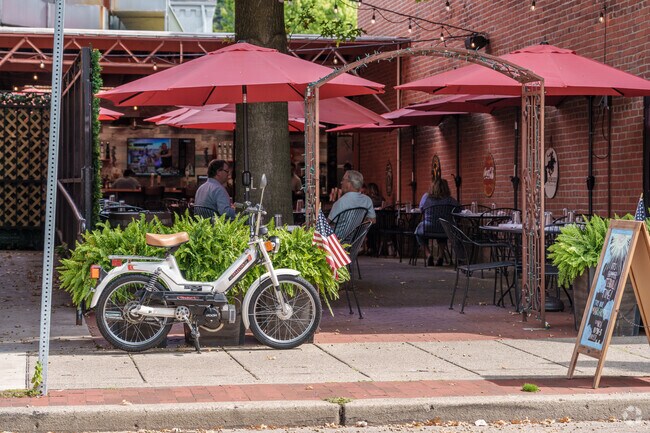 You'll likely find Aleppo Township folks taking a lunch break along Beaver St in Sewickley.