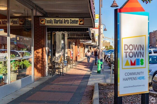 Downtown Ames draws residents with shopping and dining options.