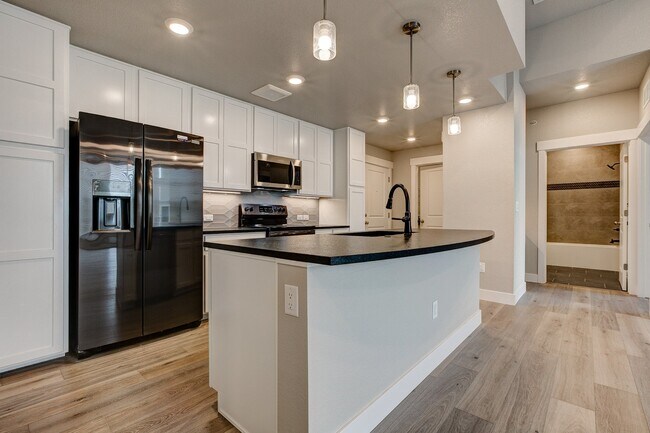 255 High Point Dr unit 36446192, Longmont, CO 80504 - photo 7