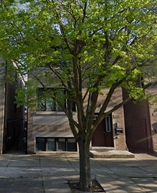 445 W 37th St Unit 2, Chicago, IL 60609