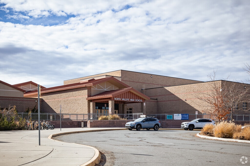 North Valleys High School, Rankings & Reviews