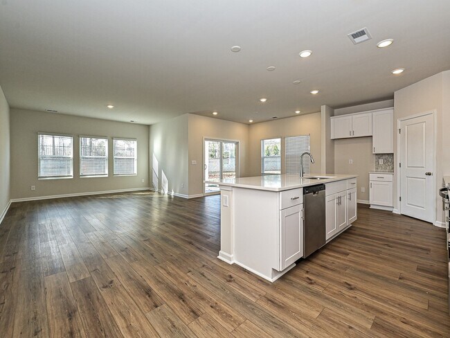 1506 Harper Landing Blvd unit 37075599, Stanley, NC 28164 - photo 6