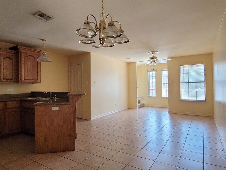 1402 W Kiwi Ave unit 3, Pharr, TX 78577 - photo 1