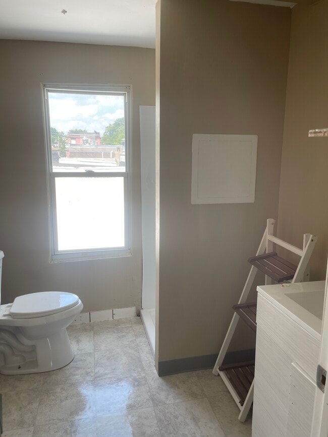 1135 Lancaster Ave unit B, Wilmington, DE 19805 - photo 5