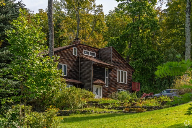 Cabin and rustic style homes are common all around Shokan.