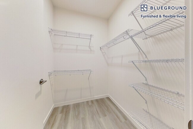 2600 Lawrence St unit FL3-ID427A, Denver, CO 80205 - photo 5