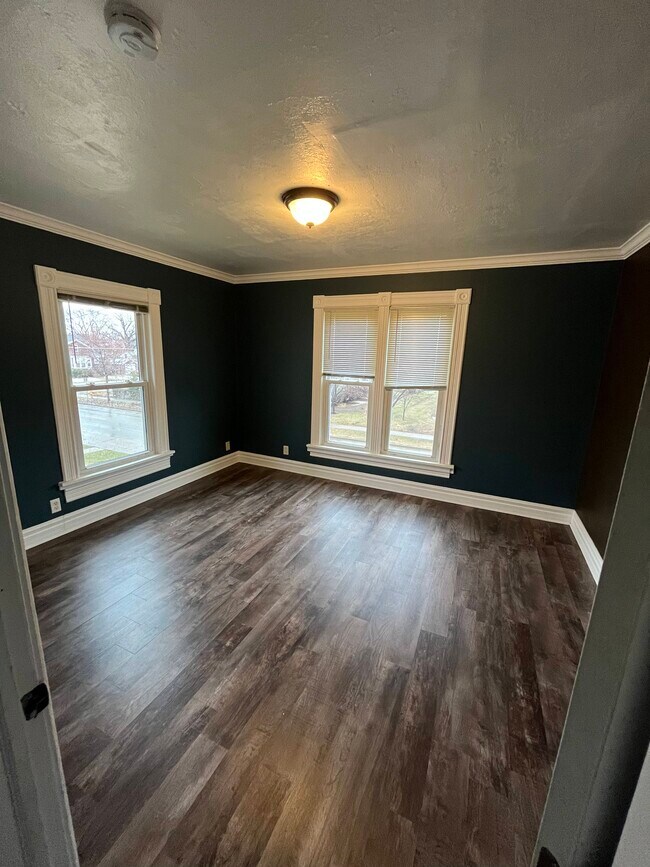 532 Otter Ave unit 532A, Oshkosh, WI 54901 - photo 3