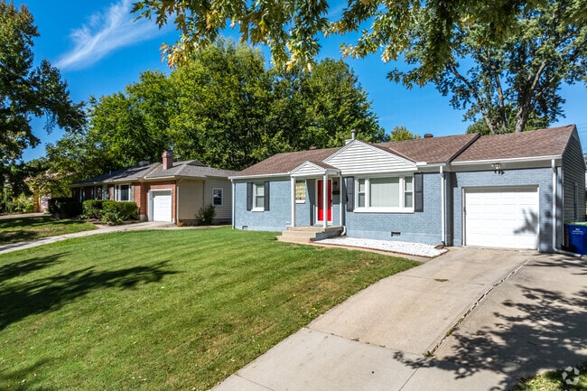 Many ranches in Maple Crest were built in the 1950s.