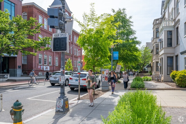 The George Washington University Campus also occupies Foggy Bottom.