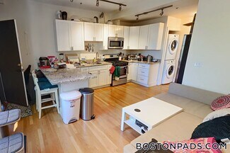 231 Norfolk St Unit 4, Cambridge, MA 02139