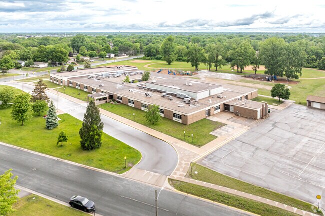 Wilson Elementary School is located in Anoka, MN.