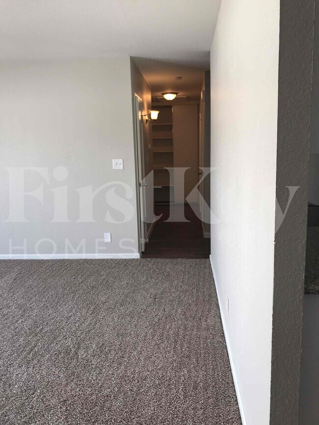 5904 Jerry Dr, Las Vegas, NV 89108 - photo 6