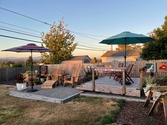 12815 NE Fremont St Unit 1, Portland, OR 97230