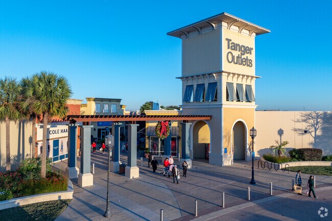 Tanger Outlet allows Texas City residents to visit some of the largest retailers in the area