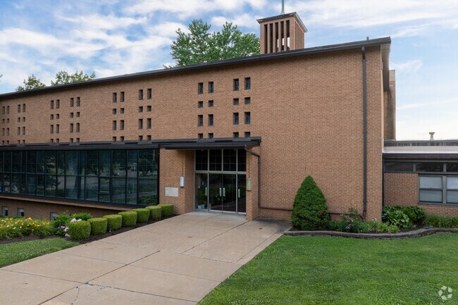 Grace Chapel Lutheran School serves students in grades PK-8.