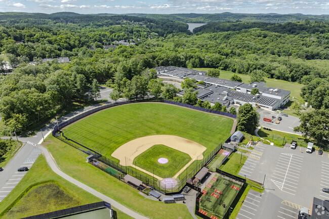 John Jay Middle School is located at 40 N Salem Road in Cross River, NY.