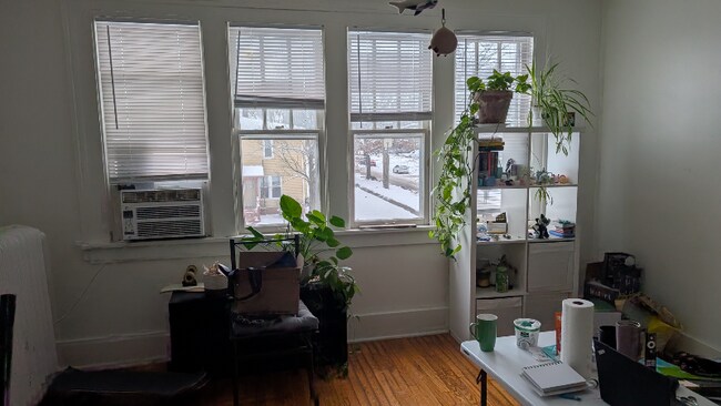 312 W Springfield Ave unit 2, Champaign, IL 61820 - photo 2