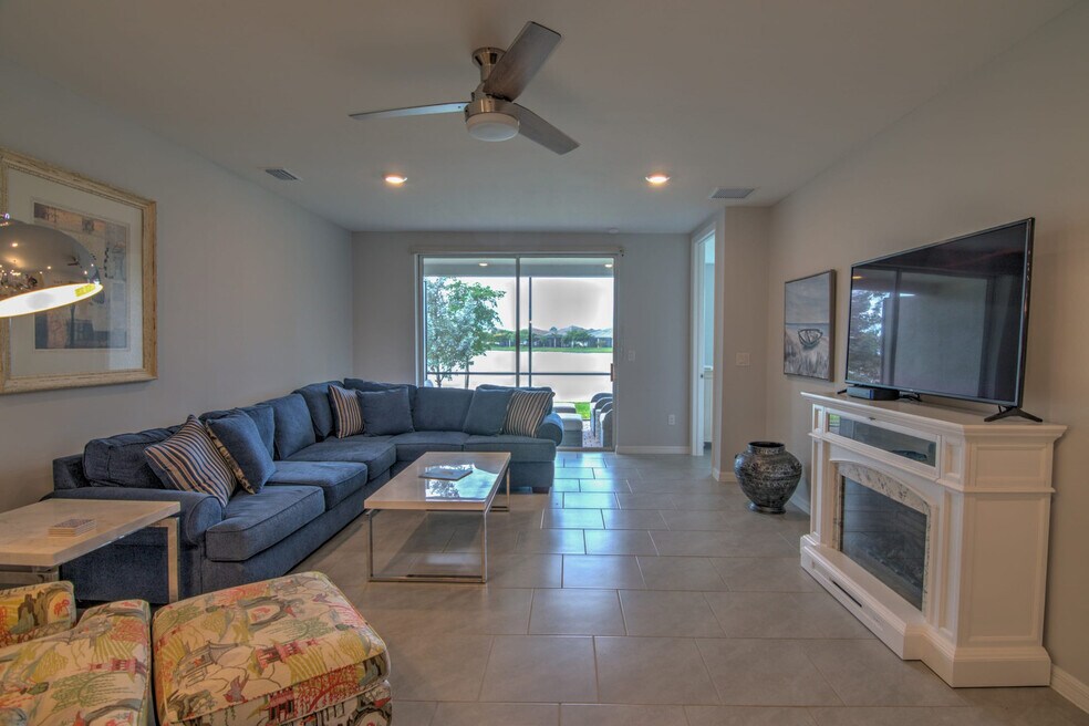 14632 Edgewater Cir unit ID1049696P, Naples, FL 34114 - photo 1