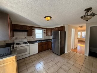 7 Myrtle St, Somerville, MA 02145