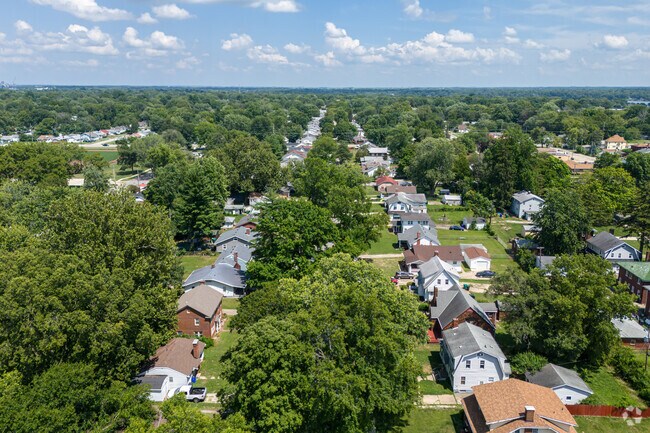 Homes sell between sell between $40,000 and $60,000 in Johns Hill.