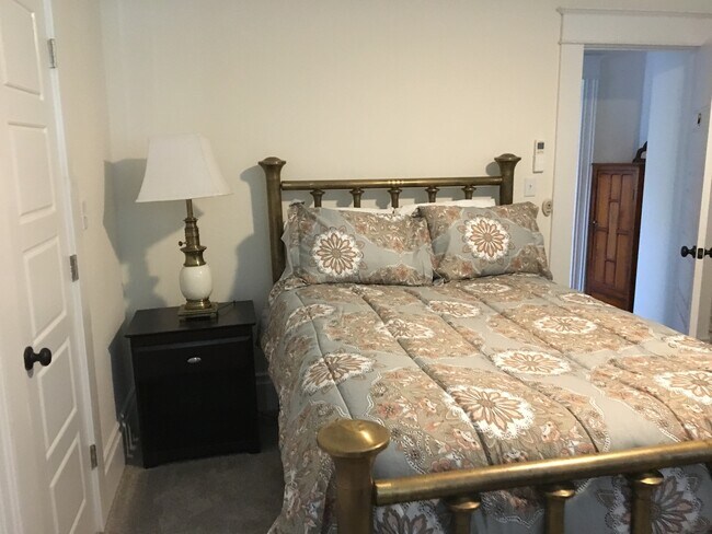 102 W Fulton St unit 102, Stockton, CA 95204 - photo 4