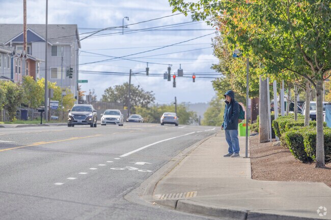 Plenty of Sound Transit bus stops to choose from in the Twin Lakes area.