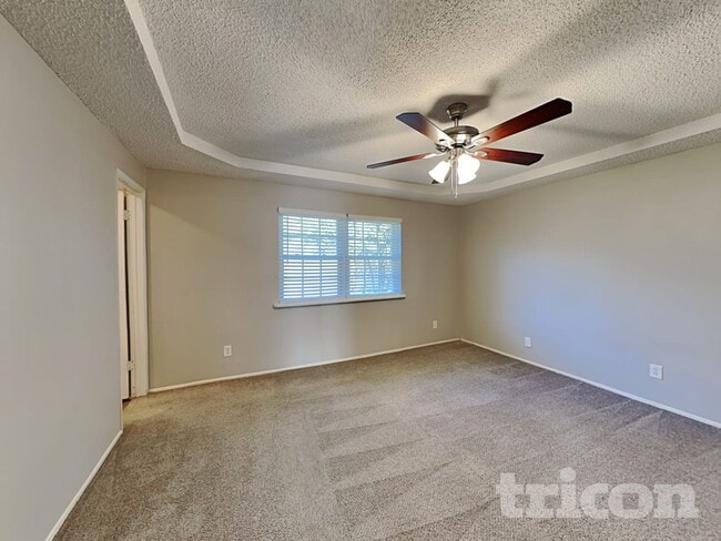7437 Sandhurst Ln E, North Richland Hills, TX 76182 - photo 5