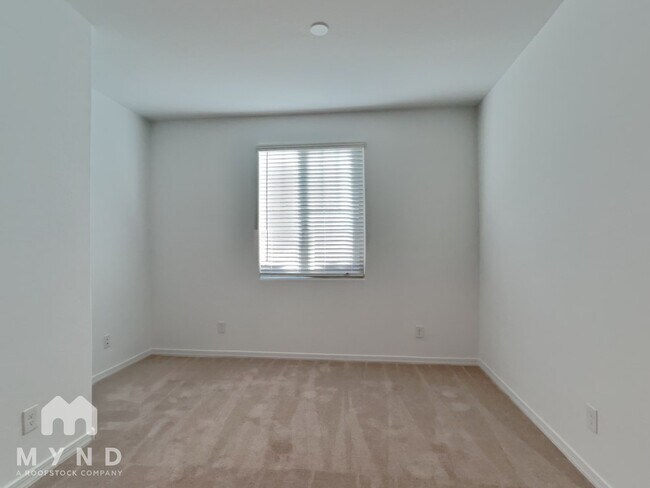 9967 W Whitton Ave, Avondale, AZ 85392 - photo 6