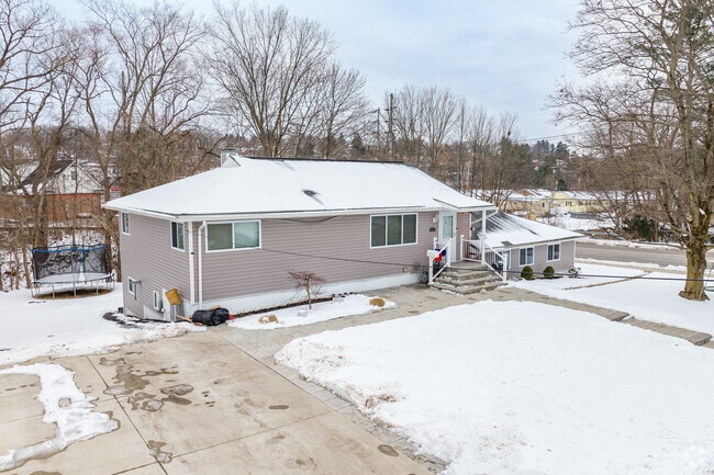 A popular home style in the urban areas of Endwell is ranch style, which can be found everywhere.