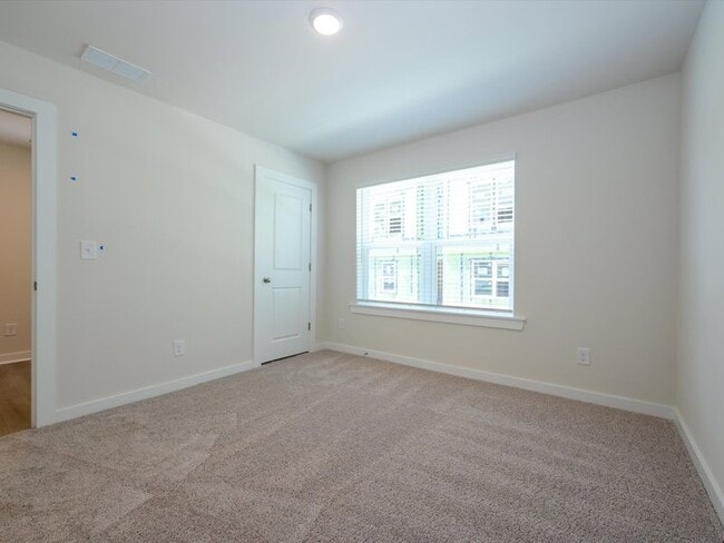 1112 Bismuth Ln, Charlotte, NC 28211 - photo 3