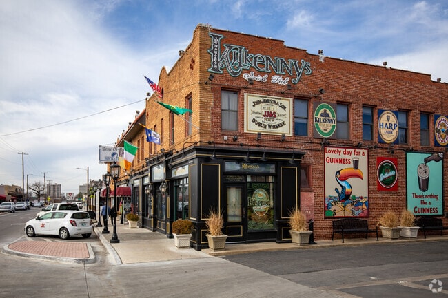 Kilkenny's Irish Pub has fish dinners and cold drinks at Cherry Street in Forest Orchard, OK.