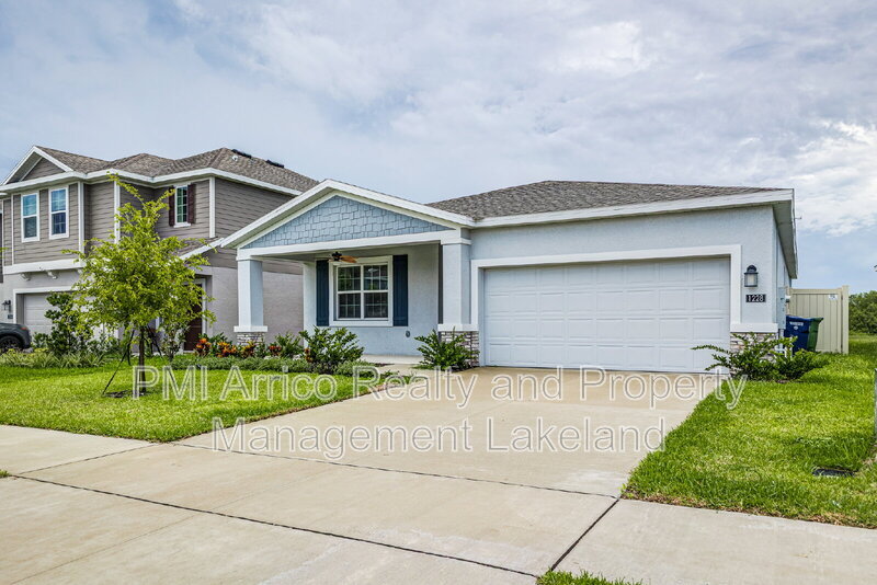 1228 Tyler Lp, Winter Haven, FL 33884 - photo 1