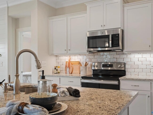 105 River Pointe Dr, New Market, AL 35761 - photo 2