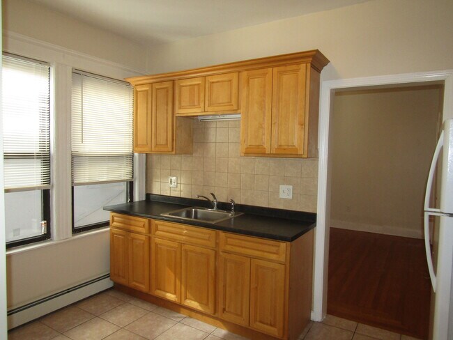 324 Summit Ave unit 3, Brighton, MA 02135 - photo 2