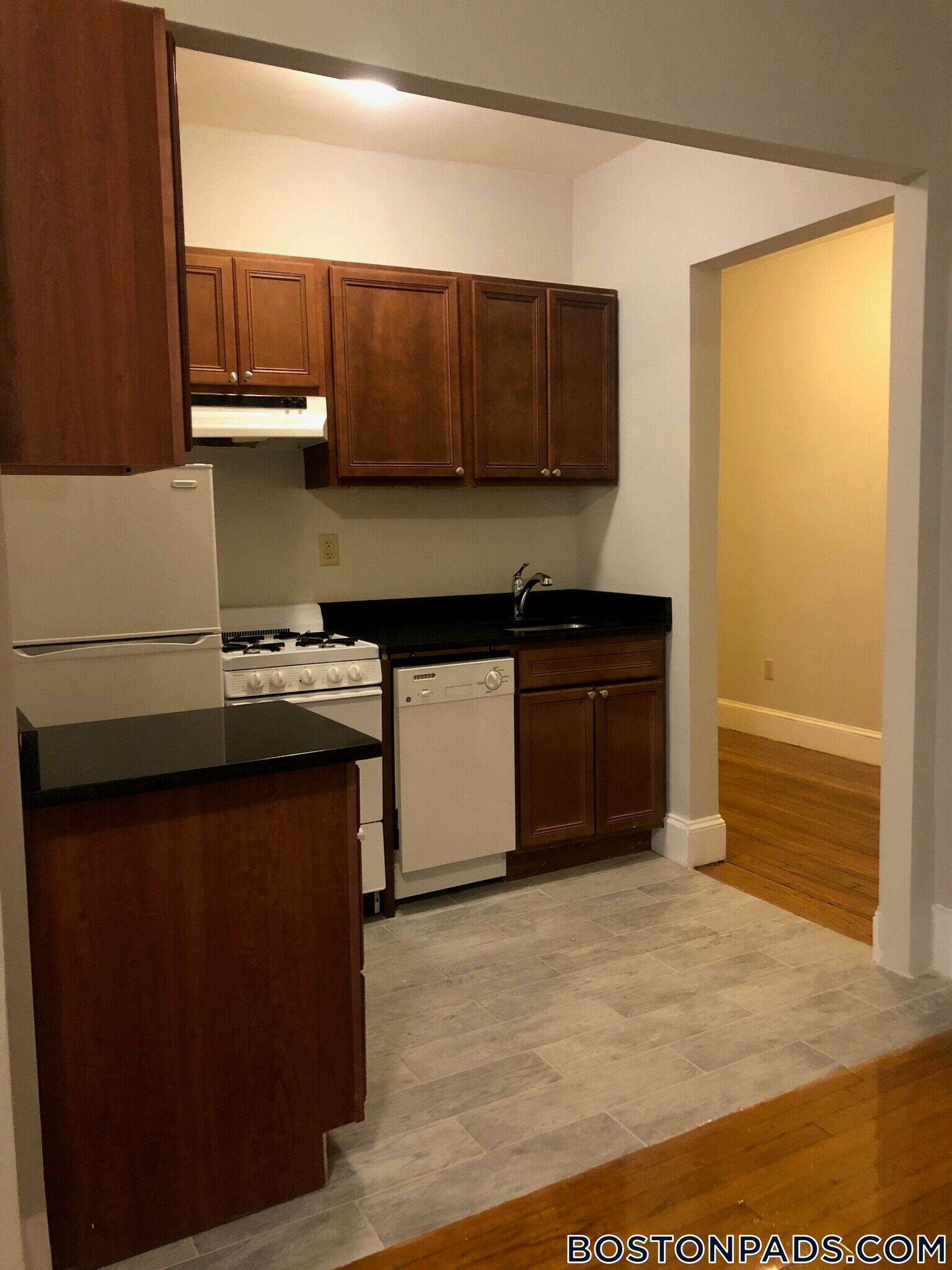 38 Hemenway St unit 14E, Boston, MA 02115 - photo 1