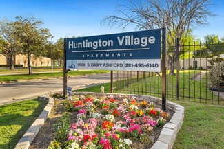 9506 S Dairy Ashford Rd, Houston, TX 77099