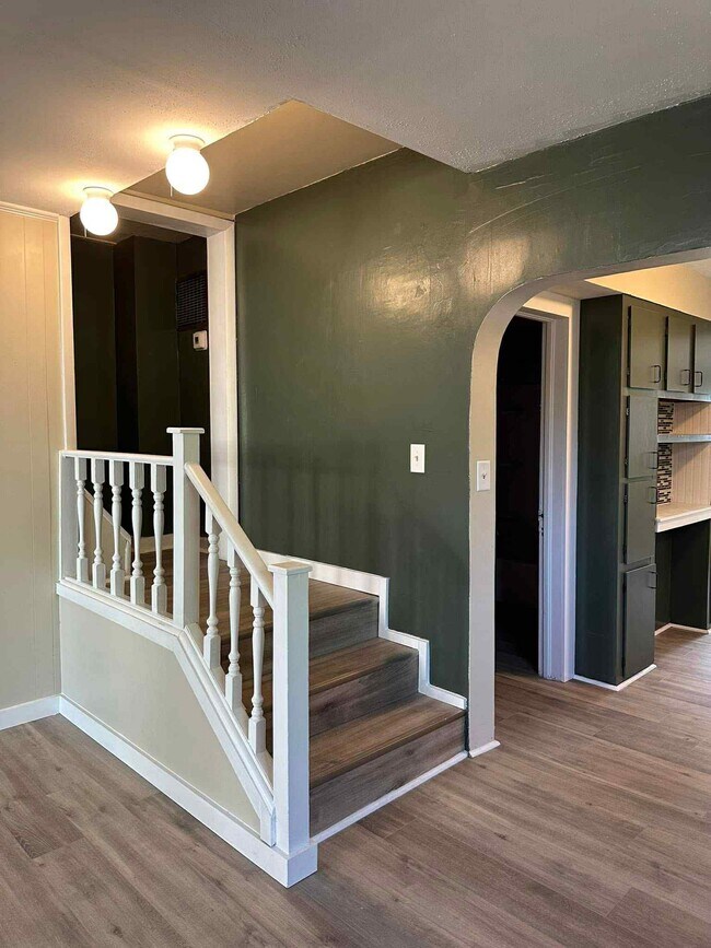 634 First St, Huntington, IN 46750 - photo 2