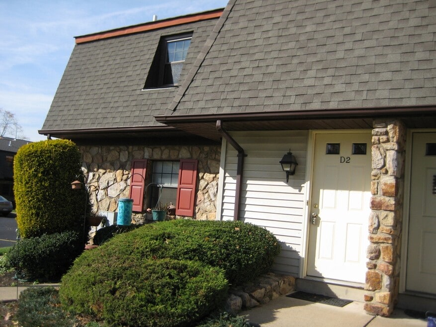 440 S State St unit D2, Newtown, PA 18940 - photo 1
