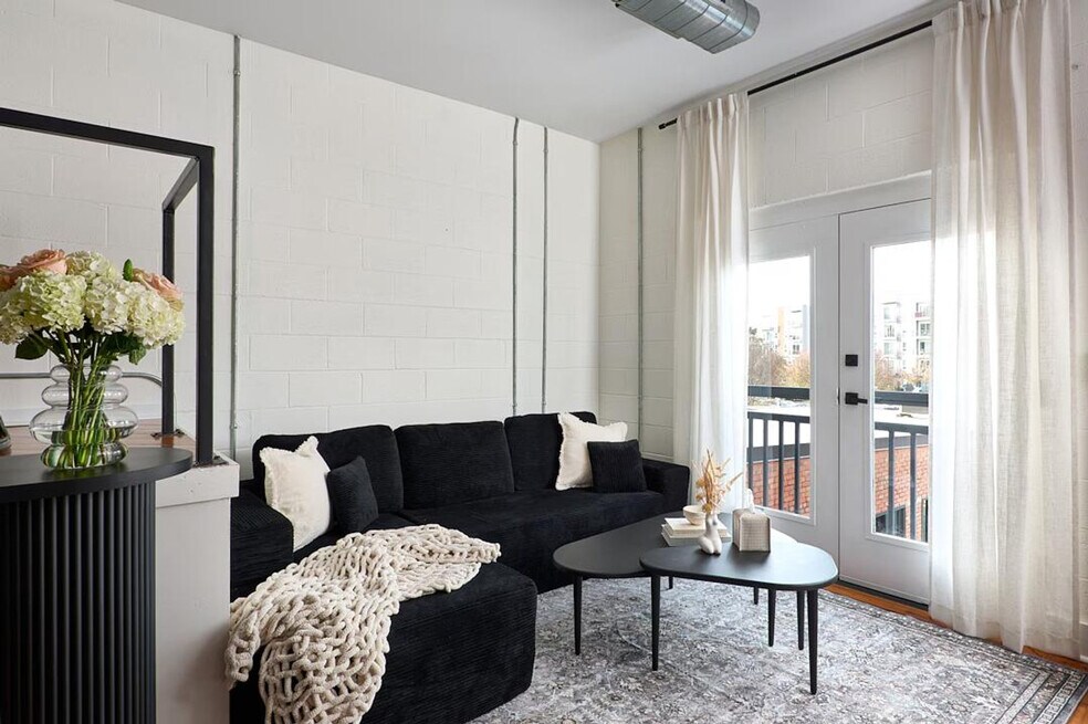 403 E 33rd St unit ID1353814P, Charlotte, NC 28205 - photo 1