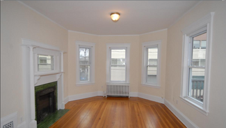 21 Peabody St Unit 1, Newton, MA 02458
