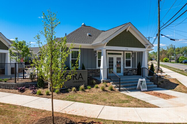 Zora University, Charlotte, NC 28213 - photo 3