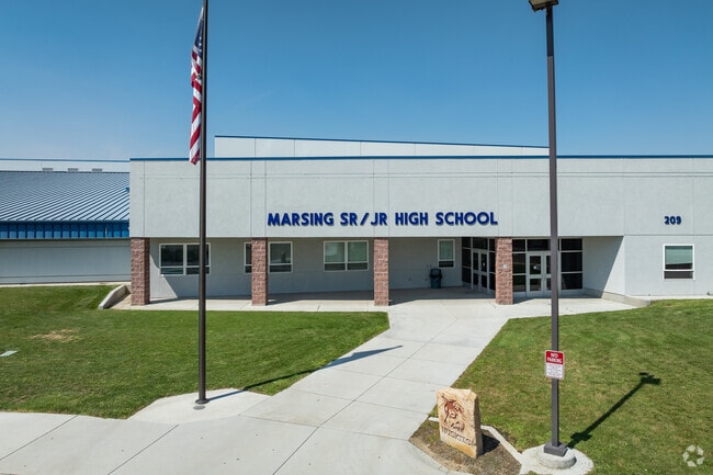 Front entrance to Marsing High School.