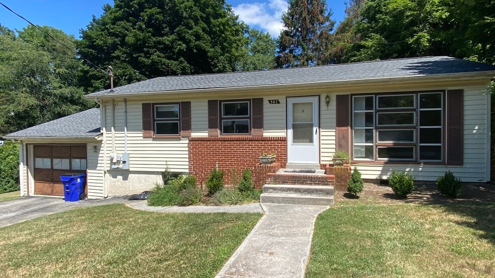 307 Ardmore St, Blacksburg, VA 24060 - photo 1