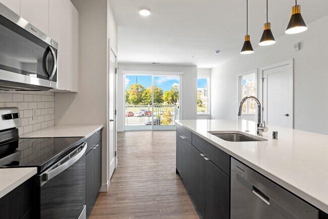 5945 6th Ave unit 304, Kenosha, WI 53140 - photo 5