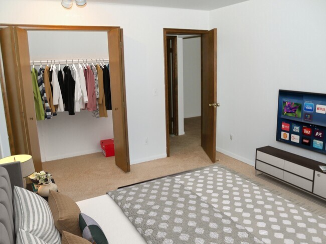 Holly House Apartments, Rochester, MI 48307 - photo 5