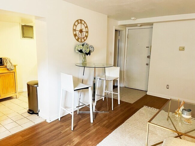 30 Kinross Rd unit 2, Brighton, MA 02135 - photo 2