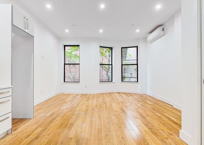 15 W 94th St unit 2F, New York, NY 10025 - photo 2