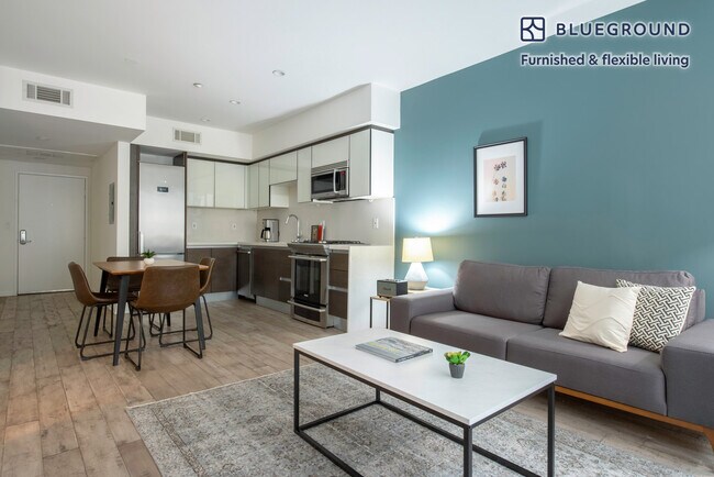 1611 S Beverly Glen Blvd unit FL3-ID80, Los Angeles, CA 90024 - photo 3