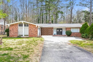 2076 Cherrybrook Dr, Decatur, GA 30032